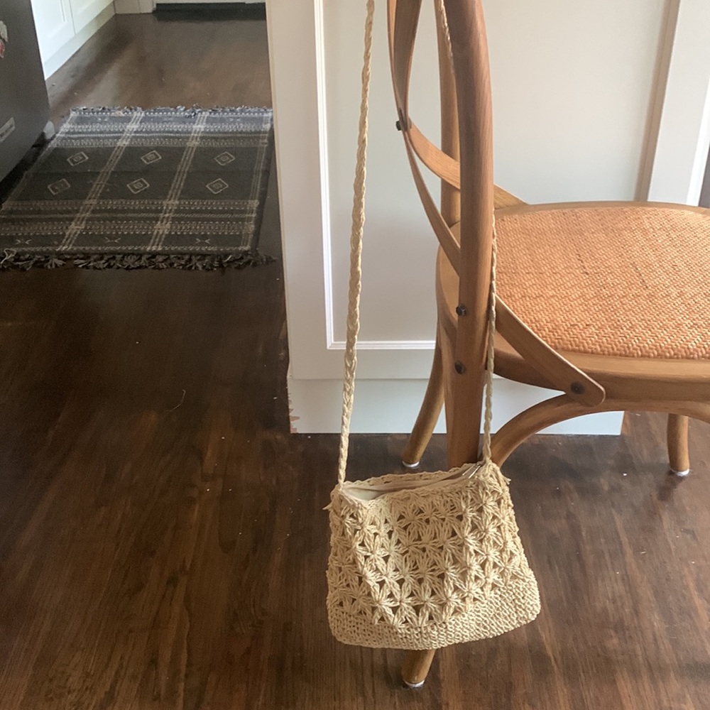 Straw crossbody, purse bag. 9 1/2 in x 9 1/2 in